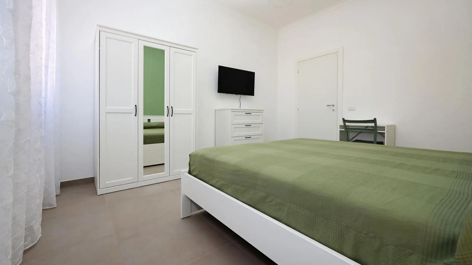 Basilica San Paolo Nuvola Eur Modern Apartment Rome 0*,  Italy