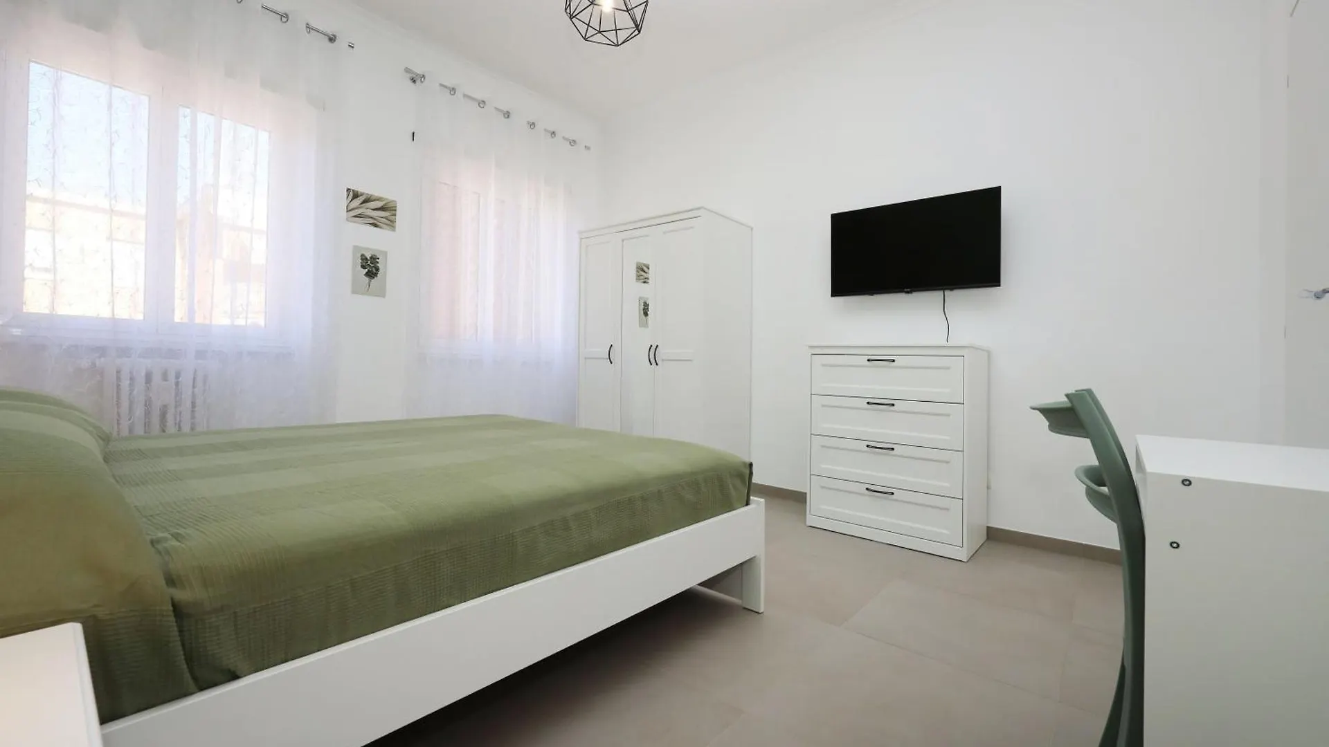 Basilica San Paolo Nuvola Eur Modern Apartment Rome 0*,  Italy