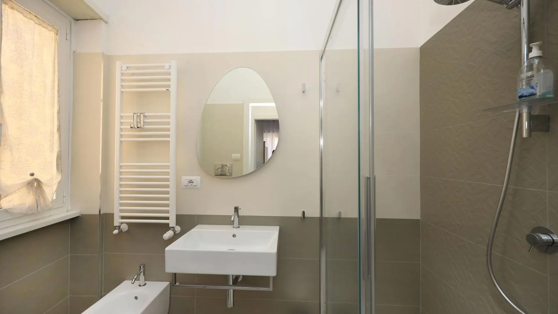 Basilica San Paolo Nuvola Eur Modern Apartment Rome