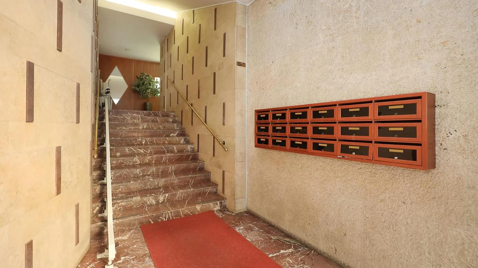 Basilica San Paolo Nuvola Eur Modern Apartment Rome